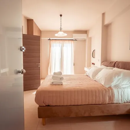 Harmony Deluxe With Sea Mountain View Kambánion